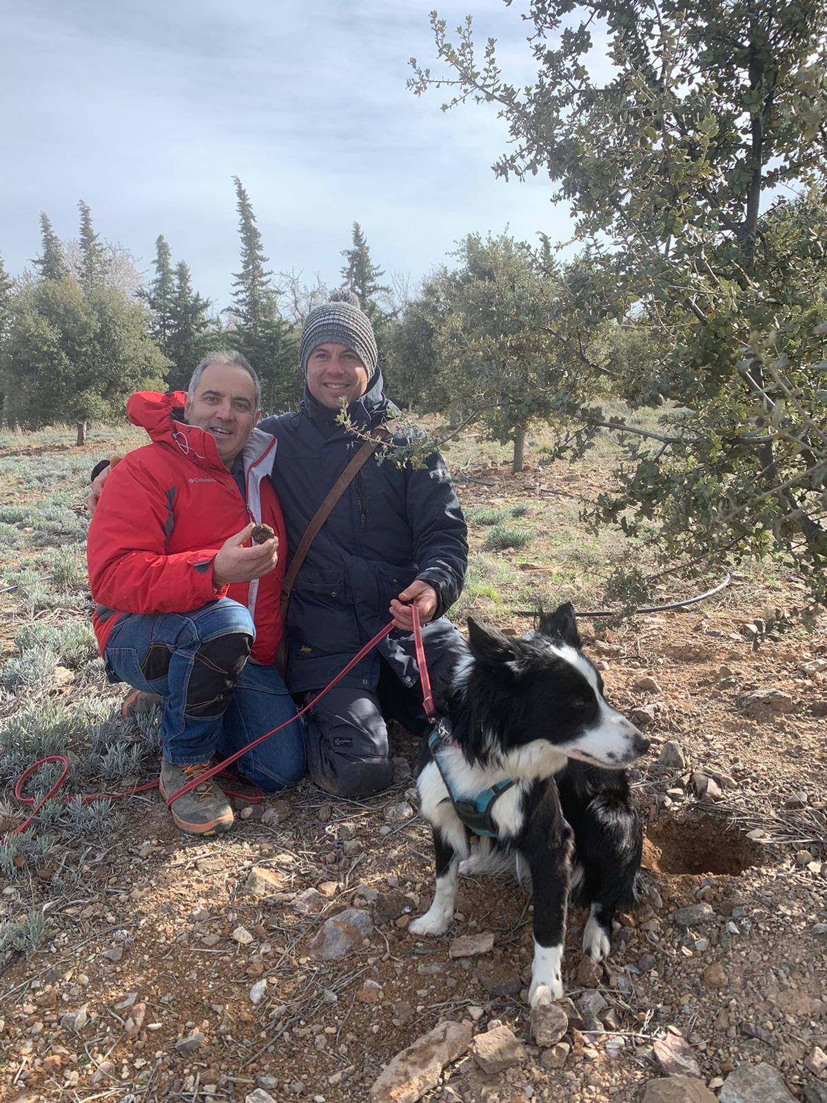 Con mi amigo Raúl durante la cosecha